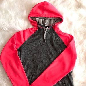 ｎｉｋｅ ｔｈｅｒｍａ-ｆｉｔ ｓｗｅａｔｓｈｉｒｔ